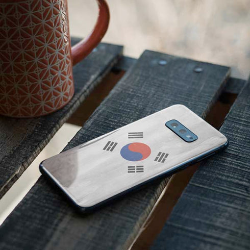 South Korean Flag Distressed Galaxy S10e Skin